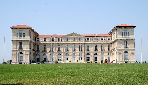 In 2019 Universitatea Aix-Marseille a produs peste 400 de lucrari stiintifice urmarite de Nature-index.